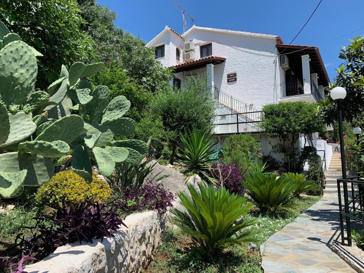 Villa Perris Studios Kassiopi Exterior foto