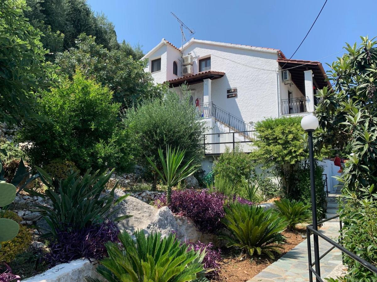 Villa Perris Studios Kassiopi Exterior foto