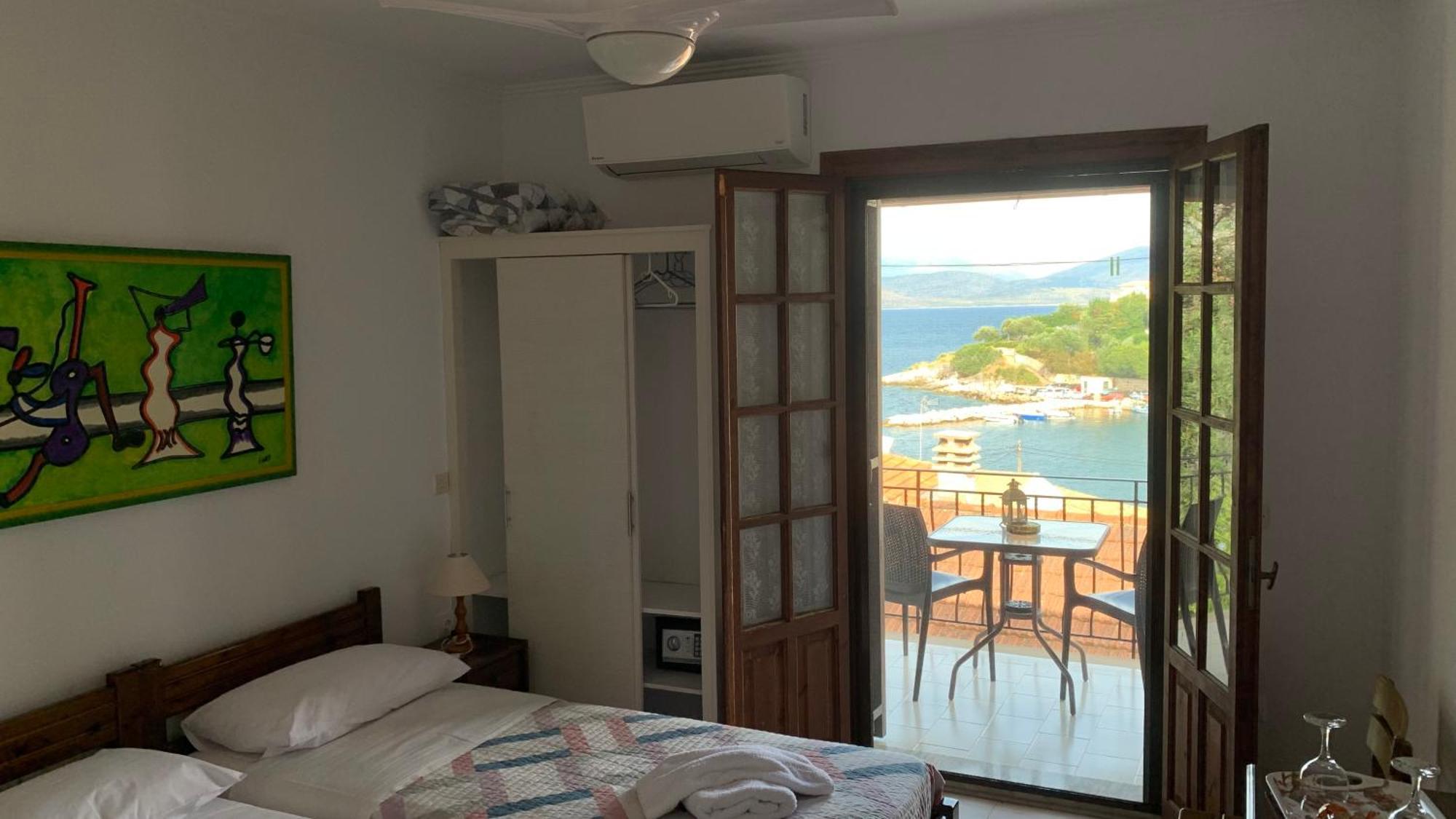 Villa Perris Studios Kassiopi Exterior foto