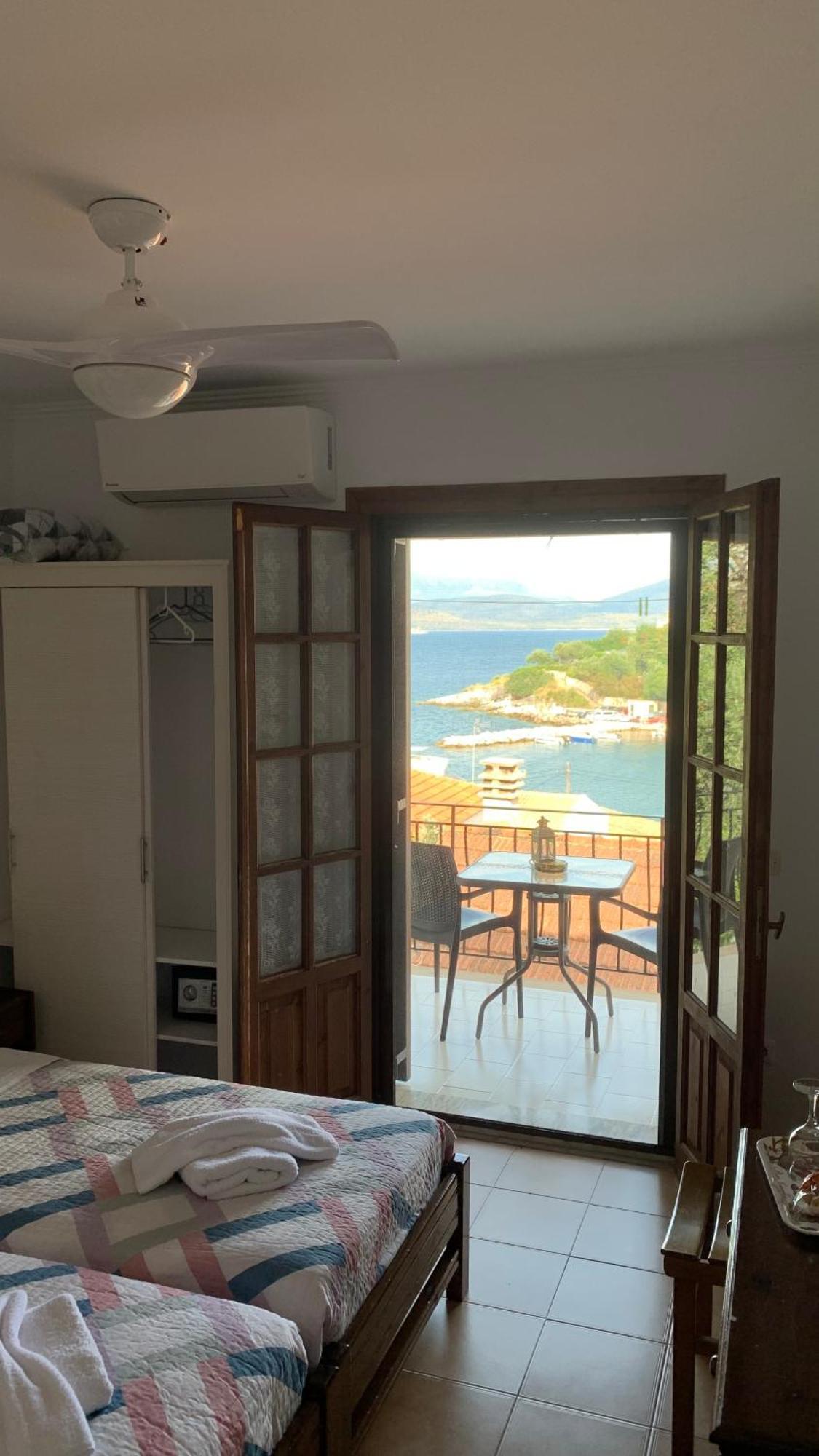 Villa Perris Studios Kassiopi Exterior foto